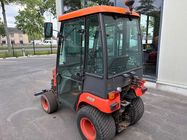 Kubota - 2003 - bx2350 - vierwielaangedreven landbouwtractor - afbeelding 13 van  15
