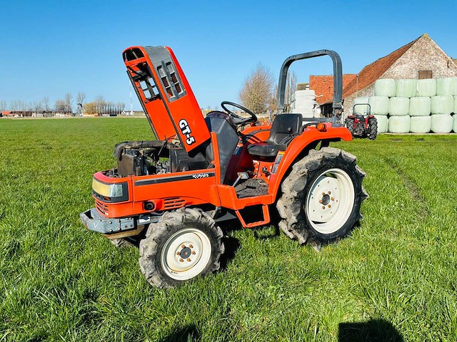 Kubota - gt-5 - kubota gt-5 compact tractor 4wd - afbeelding 6 van  15