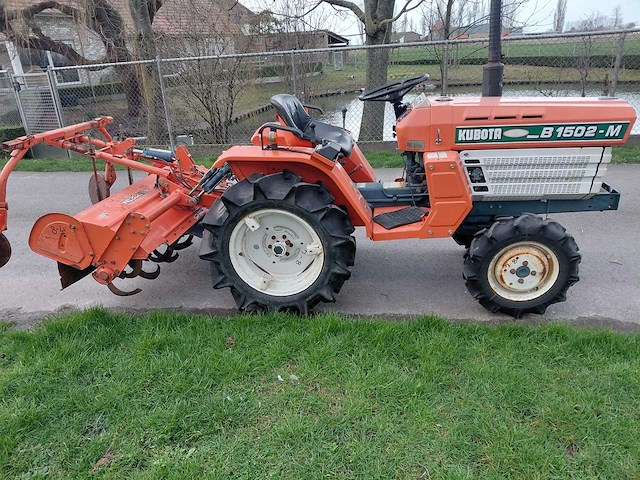 Kubota - gt26 - mini tractor 4 wd - afbeelding 1 van  15
