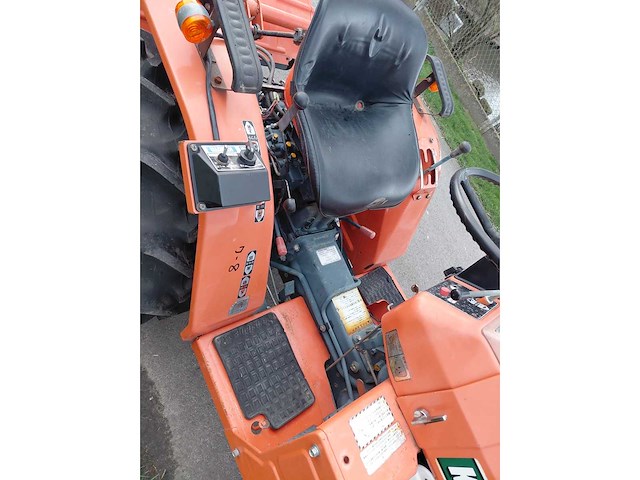 Kubota - tx155 - kubota tx155 tractor 4wd with rotavator - afbeelding 4 van  15
