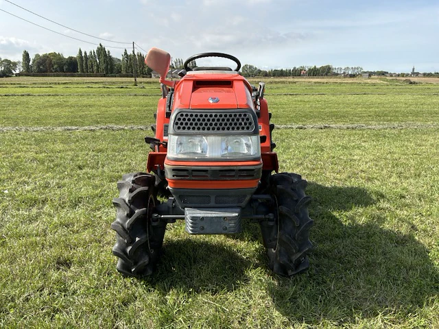 Kubota aste a175 vierwielaangedreven minitractor - afbeelding 12 van  20