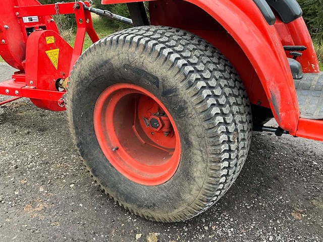Kubota b 1700 tuintractor - afbeelding 13 van  26