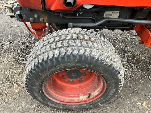 Kubota b 1700 tuintractor - afbeelding 15 van  26