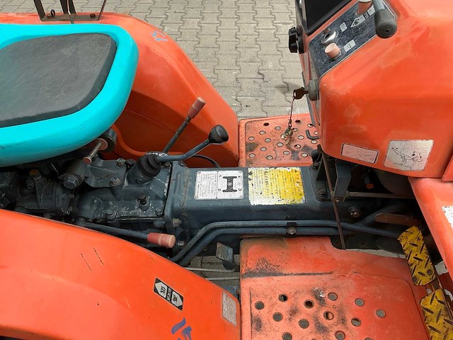 Kubota b1200 compacttractor - afbeelding 2 van  21