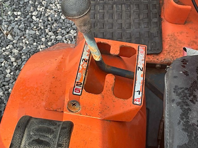 Kubota b1402-m - minitractor - afbeelding 4 van  12