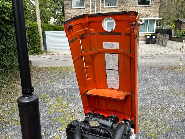 Kubota b1502 4wd landbouwtractor - afbeelding 2 van  16