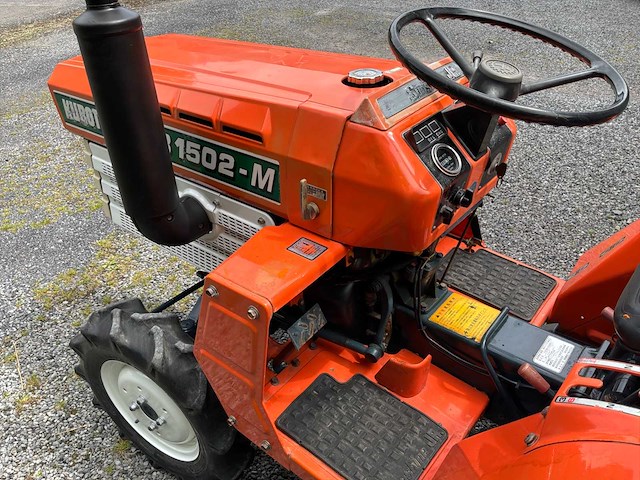 Kubota b1502 4wd landbouwtractor - afbeelding 6 van  16