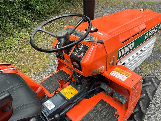 Kubota b1502 4wd landbouwtractor - afbeelding 13 van  16