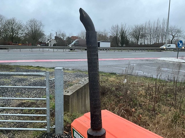 Kubota b1502-m met ploeg - afbeelding 9 van  18