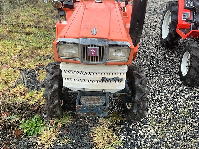 Kubota b1502-m met ploeg - afbeelding 11 van  18