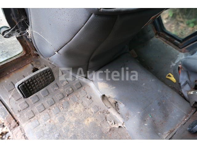 Kubota b2400d mini landbouwtractor (voor onderdelen)(vin:b2400d60510) - afbeelding 2 van  24