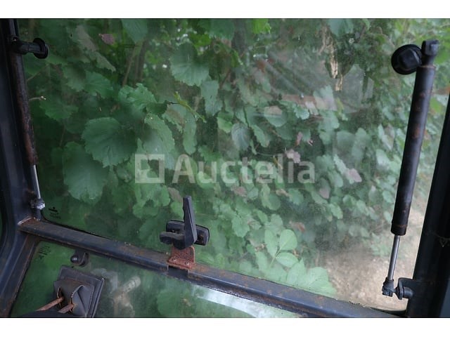 Kubota b2400d mini landbouwtractor (voor onderdelen)(vin:b2400d60510) - afbeelding 9 van  24