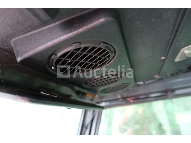 Kubota b2400d mini landbouwtractor (voor onderdelen)(vin:b2400d60510) - afbeelding 11 van  24