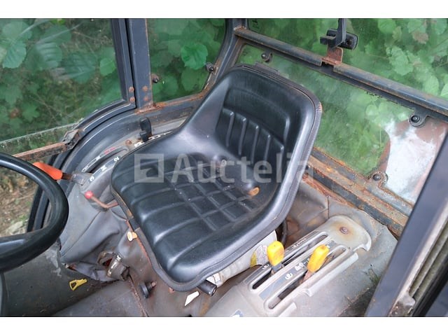 Kubota b2400d mini landbouwtractor (voor onderdelen)(vin:b2400d60510) - afbeelding 24 van  24