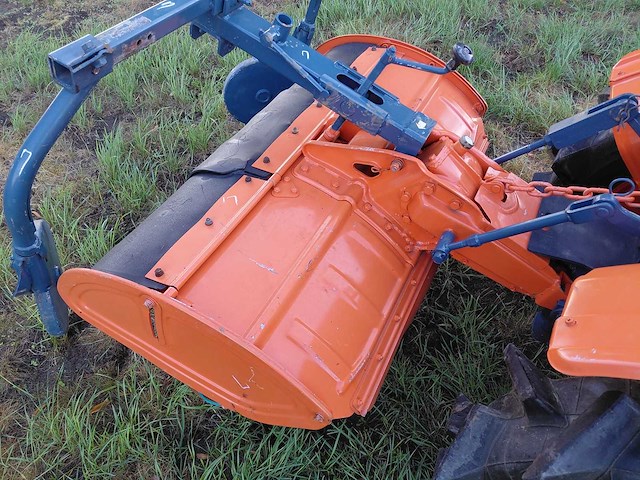 Kubota b7000 minitractor + grondfrees - afbeelding 5 van  20