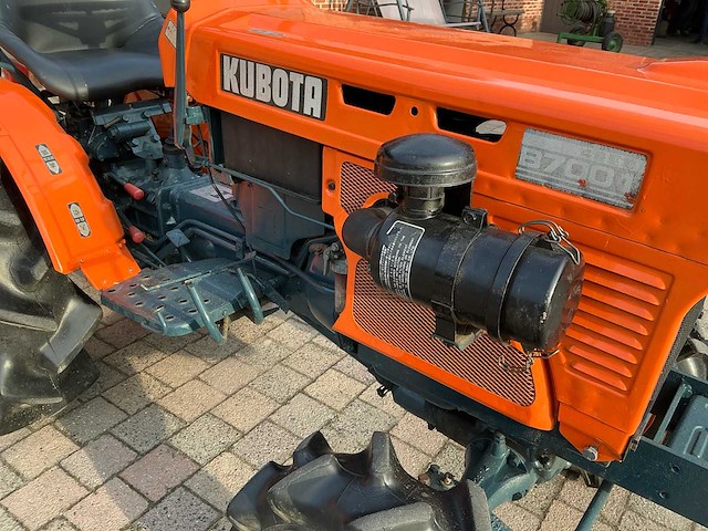 Kubota b7001 minitractor - afbeelding 4 van  18