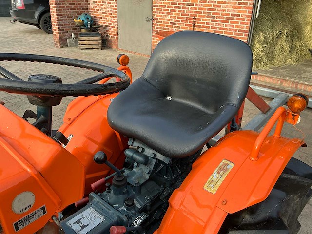 Kubota b7001 minitractor - afbeelding 10 van  18
