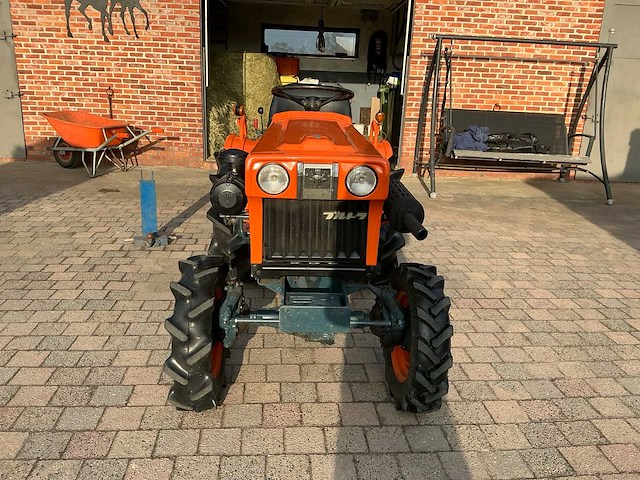 Kubota b7001 minitractor - afbeelding 12 van  18