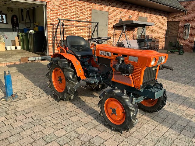 Kubota b7001 minitractor - afbeelding 13 van  18