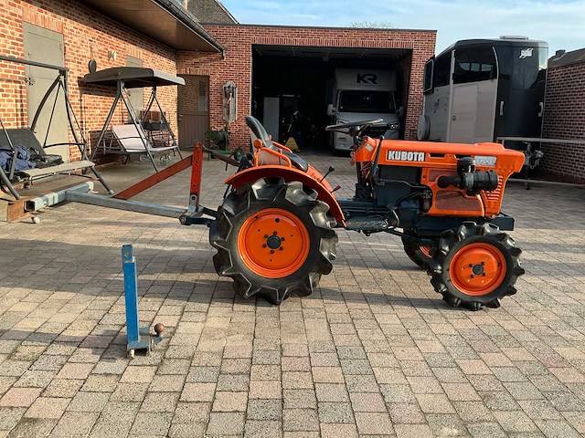 Kubota b7001 minitractor - afbeelding 14 van  18