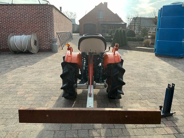 Kubota b7001 minitractor - afbeelding 16 van  18