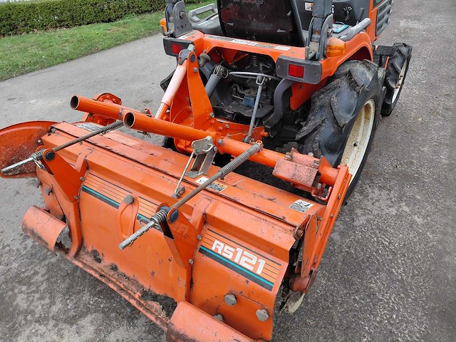Kubota gb15 garden tractor + frees - afbeelding 13 van  19