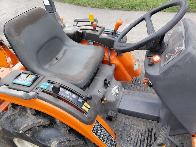 Kubota gb15 garden tractor + frees - afbeelding 15 van  19