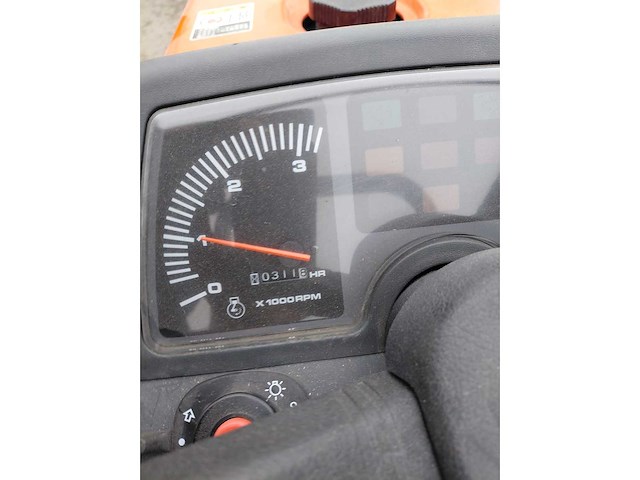 Kubota gb15 garden tractor + frees - afbeelding 18 van  19
