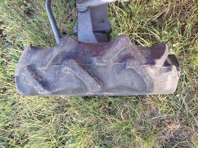 Kubota gb170 vierwielaangedreven minitractor - afbeelding 12 van  13