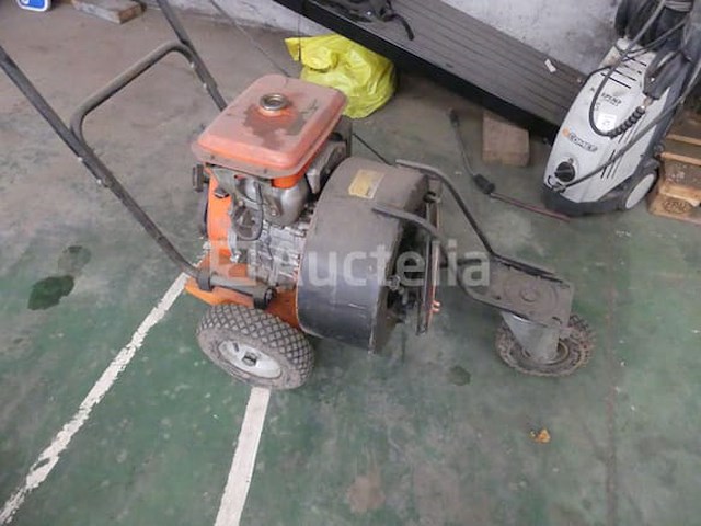 Kubota gh250 op vrachtwagen gemonteerde benzineblazer - afbeelding 4 van  10