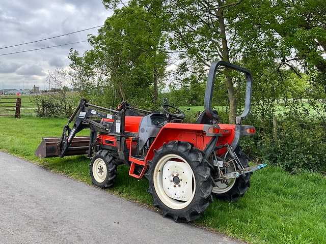 Kubota gl200 met frontlader - afbeelding 12 van  21