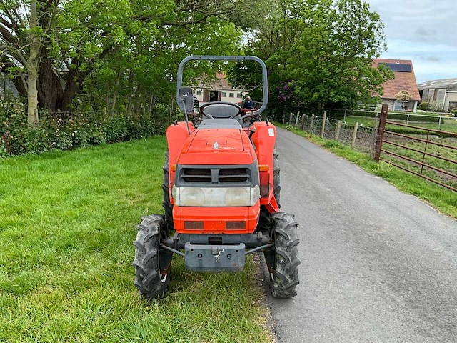 Kubota gl200 minitractor - afbeelding 12 van  21