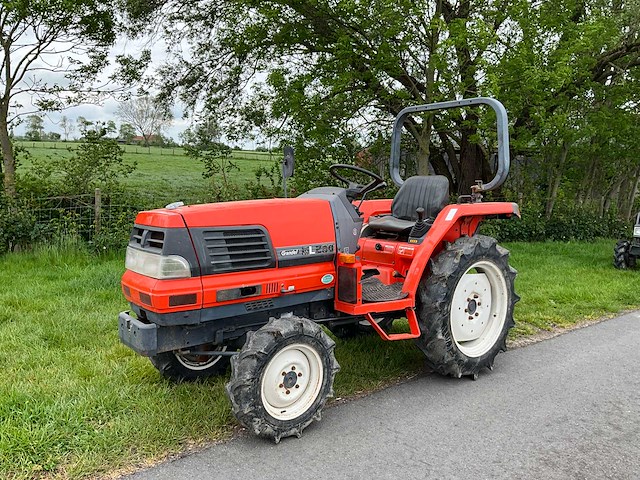 Kubota gl200 minitractor - afbeelding 8 van  8