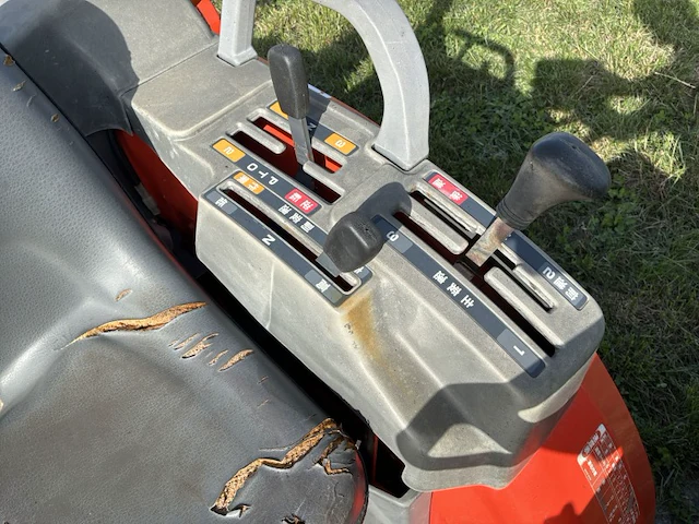 Kubota granbia l gb18 vierwielaangedreven minitractor met grondfrees - afbeelding 11 van  25