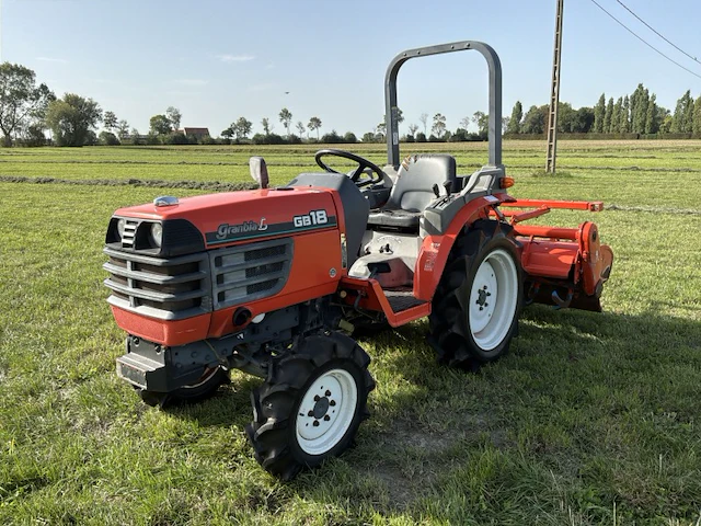 Kubota granbia l gb18 vierwielaangedreven minitractor met grondfrees - afbeelding 1 van  25