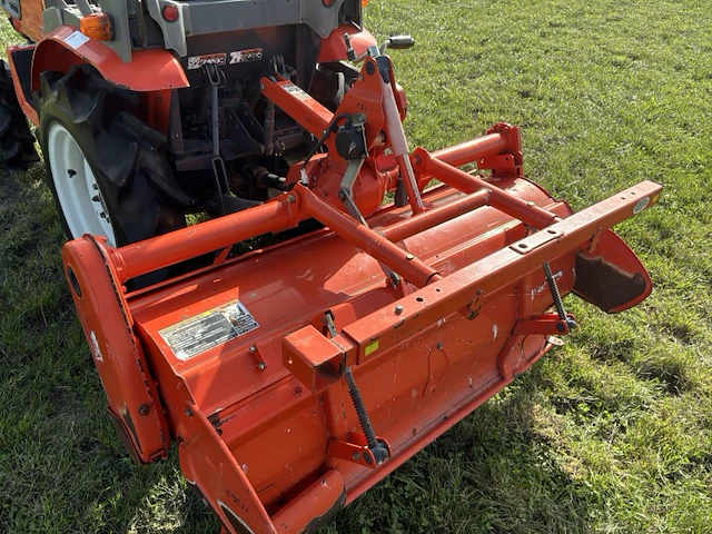 Kubota granbia l gb18 vierwielaangedreven minitractor met grondfrees - afbeelding 14 van  25