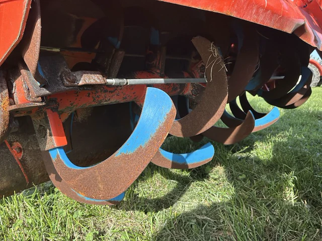 Kubota granbia l gb18 vierwielaangedreven minitractor met grondfrees - afbeelding 16 van  25
