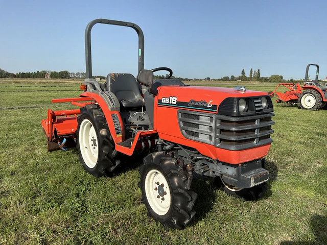Kubota granbia l gb18 vierwielaangedreven minitractor met grondfrees - afbeelding 19 van  25
