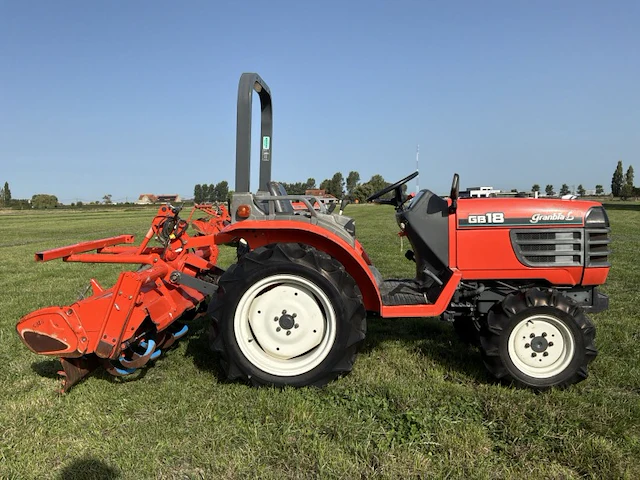 Kubota granbia l gb18 vierwielaangedreven minitractor met grondfrees - afbeelding 20 van  25