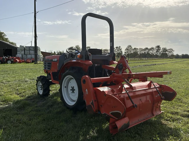 Kubota granbia l gb18 vierwielaangedreven minitractor met grondfrees - afbeelding 23 van  25