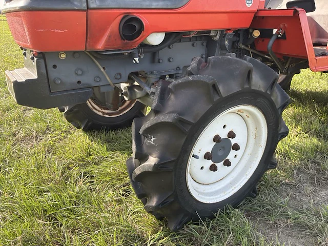 Kubota granbia l gb18 vierwielaangedreven minitractor met grondfrees - afbeelding 25 van  25