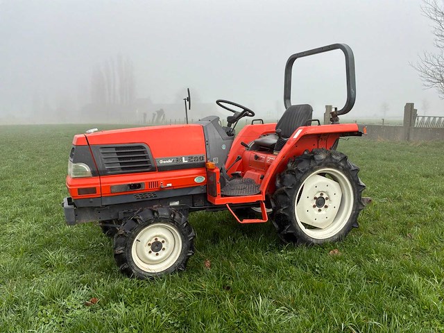 Kubota grandel gl200 minitractor - afbeelding 1 van  13
