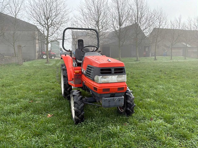 Kubota grandel gl200 minitractor - afbeelding 12 van  13