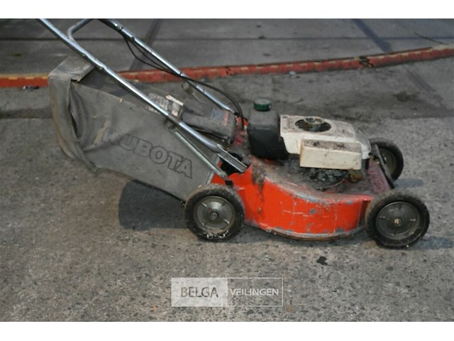 Kubota grasmaaier - afbeelding 2 van  6
