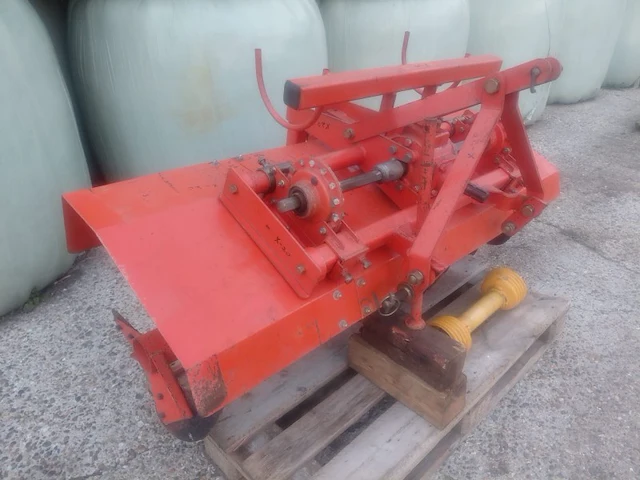 Kubota grondfrees - afbeelding 4 van  10