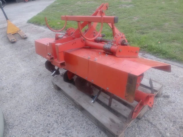 Kubota grondfrees - afbeelding 6 van  10