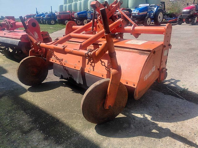 Kubota grondfrees - afbeelding 3 van  8