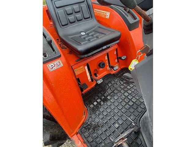 Kubota gt 3 minitractor - afbeelding 3 van  3