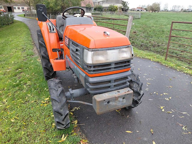 Kubota gt26 minitractor - afbeelding 1 van  12