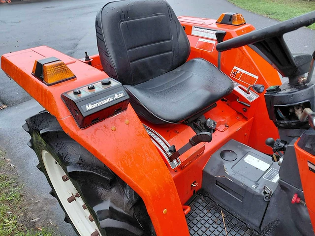 Kubota l1-195 - minitractor - afbeelding 8 van  17